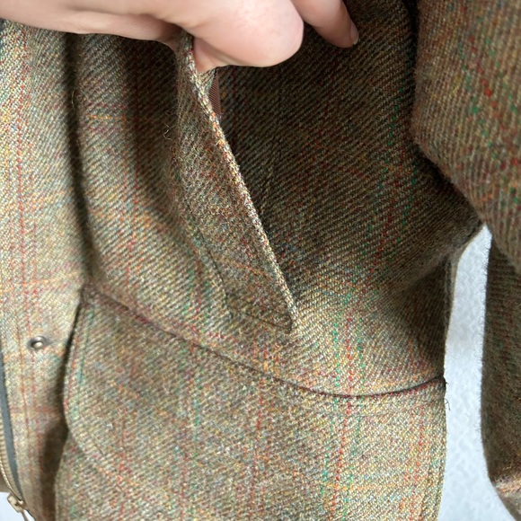 HOLLAND AND HOLLAND London Men’s Wool Tweed Hunting Coat - Picture 8 of 14